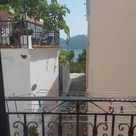Rigas-zoi * Città di Skiathos